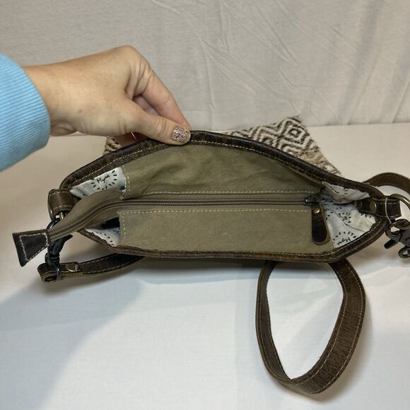 Myra Sand Weaver Upcycled Rug Canvas Leather Crossbody Bag Boho Southwest - Picture 6 of 10